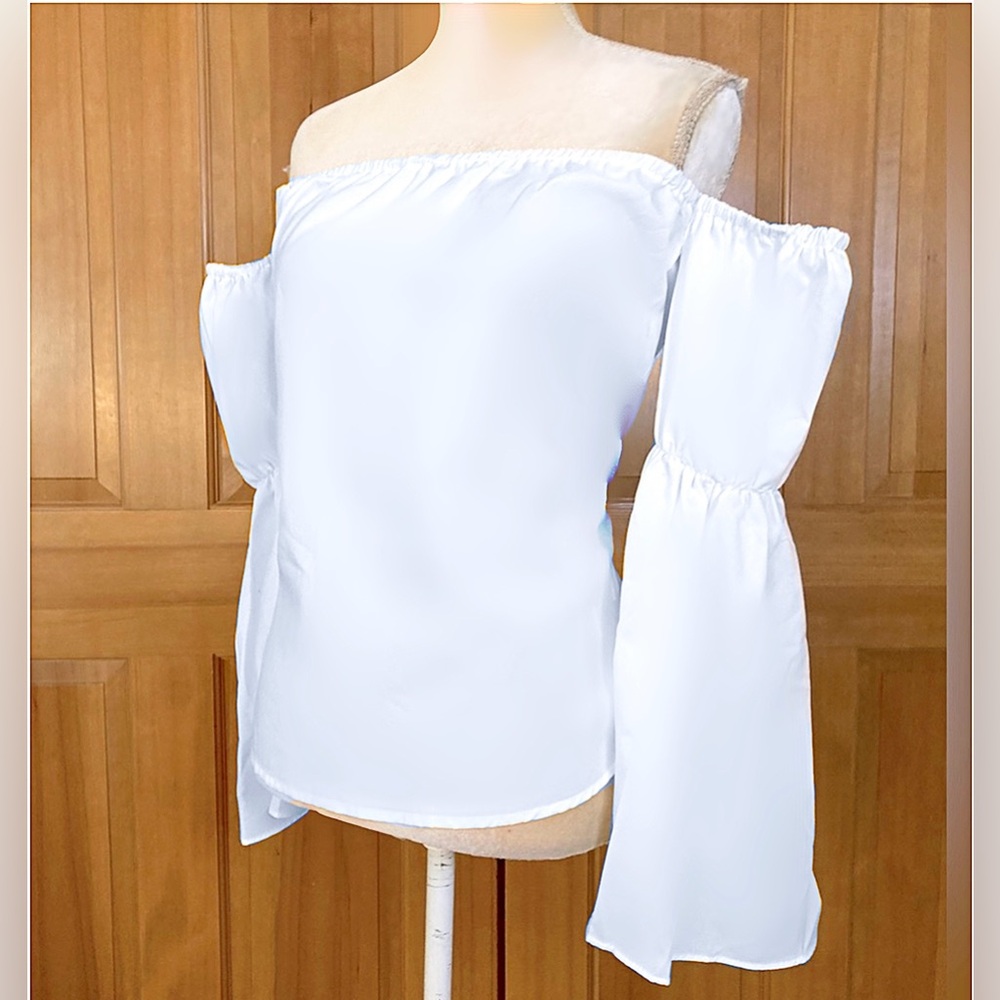 Off Shoulder Chiffon Blouse. - Picture 4 of 16